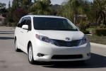 Toyota Sienna LE 2010 года